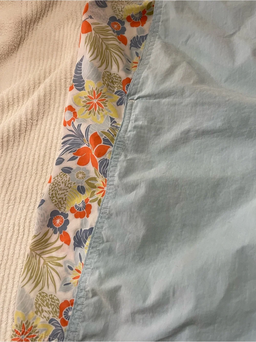 IZOD Men's XXL Blue Swim Shorts with tropical print on sides and back pocket